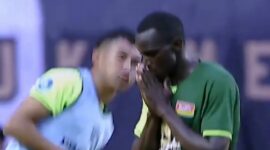 Flavio Silva usai mencetak gol ke-empat Persebaya Surabaya ke gawang Persik Kediri dalam laga lanjutan BRI Liga 1, di Stadion Gelora Bung Tomo, Rabu (11/12/2024). 