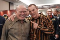 Ketua Umum PBMI AA LaNyalla Mahmud Mattalitti ketika bersama Sekretaris Jenderal IFMA Stephan Fox dalam Rapat Anggota Komite Olahraga Indonesia (KOI) di Jakarta (9/5/2026).foto : dok/ist