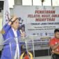 Ketua Pengurus Provinsi (Pengprov) Muaythai Indonesia (MI) Jawa Timur, Baso Juherman ketika memberikan sambutan dalam acara Penataran Pelatih, Wasit, dan Juri Muaythai Jatim, di Aula KONI Jatim, Sabtu (11/7/2026). Foto/Ist.