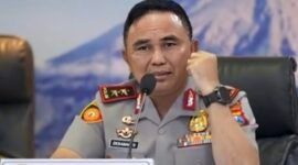 Kapolda Jatim, Irjen Pol Dekananto Eko Purwono ketika menyampaikan commander wish di Gedung Rupatama Polda Jatim, Rabu (14/10/2026). 
