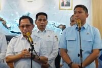 Menteri Dalam Negeri (Mendagri) Tito Karnavian bersama Kepala Badan Gizi Nasional (BGN) Sudaryono. 