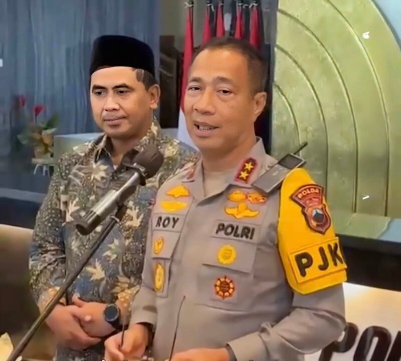 Kapolda Jateng Irjen Pol Roy Hardi Siahaan bersama Wakil Gubernur Jateng Taj Yasin Maimoen di Mapolda Jateng. Foto/Ist